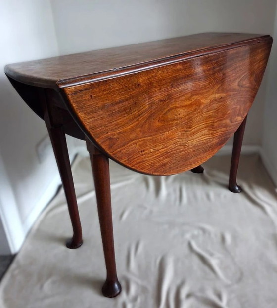 Image 1 of Authentic 18thc Georgian Oval Mahogany Gate-leg Drop-Leaf Dining Table / Pad Feet