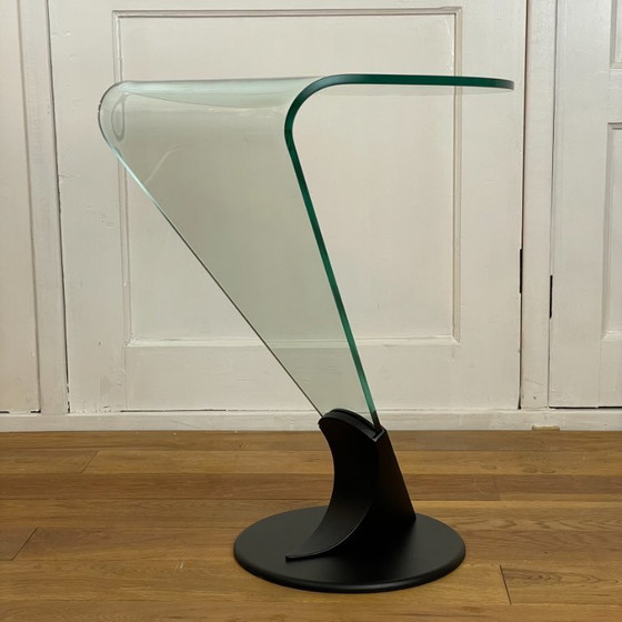 Image 1 of Table d'appoint Rimadesio – verre incurvé et métal noir mat