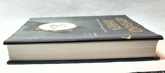 Image 1 of (W033) Armbanduhren Callwey: 100 Jahre Uhrenentwicklung | Ein Muss für Sammler und Liebhaber