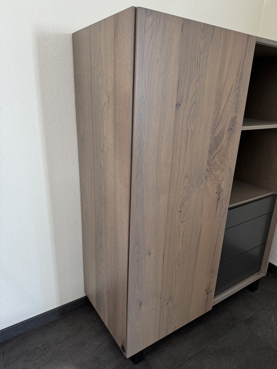 Mobile in legno di noce con anta scorrevole e cassetti – Armadi a muro, Wood (photo 2 of 6)