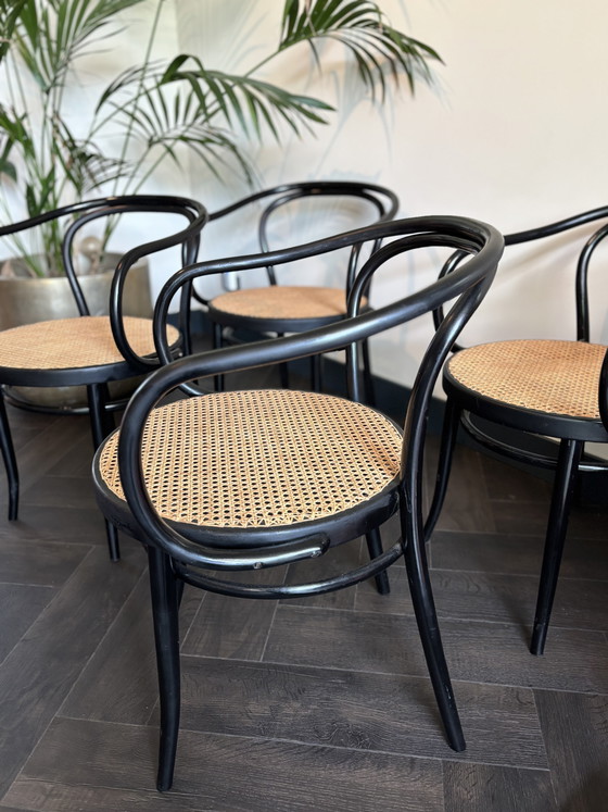Image 1 of 4 Ligna Thonet style stoelen