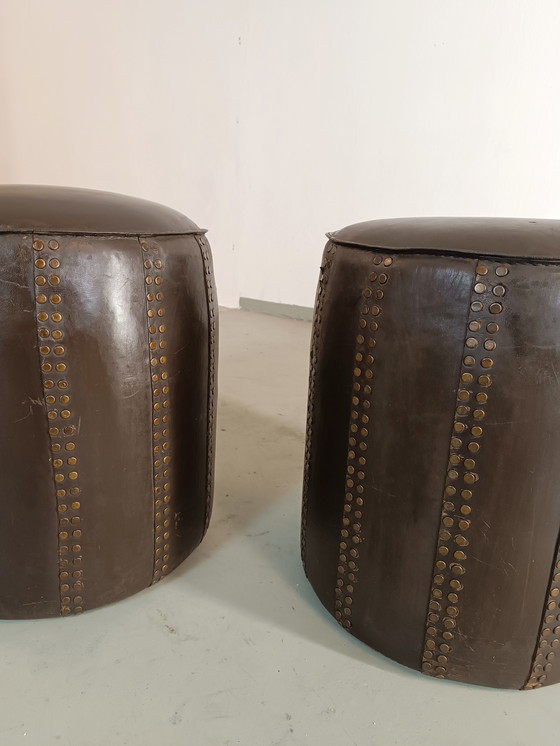 Image 1 of Set van 2 bruine leren poefs