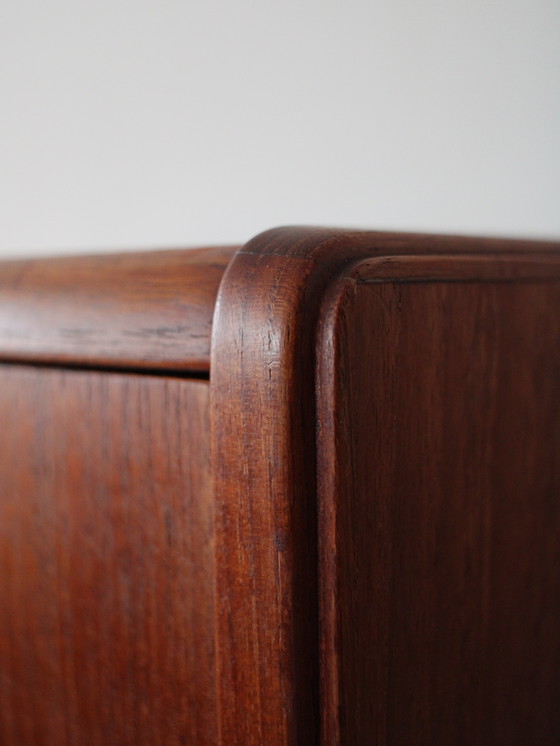 Image 1 of Vintage Danish chest of drawers in teak by Ølholm Møbelfabrik 