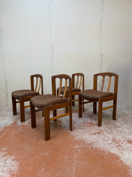 Set di 4 sedie di design scandinavo in olmo massiccio vintage degli anni '70, Sedie da pranzo, Legno, Marrone (foto 3 di 15)