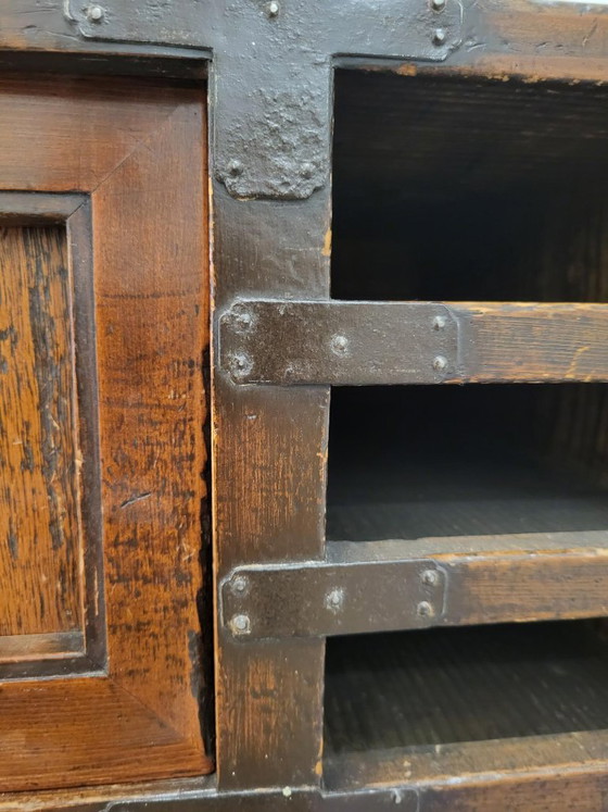 Antique Japanese Choba Dansu cabinet – choba-dansu, Chest of drawers, Iron, Wood (photo 8 of 9)