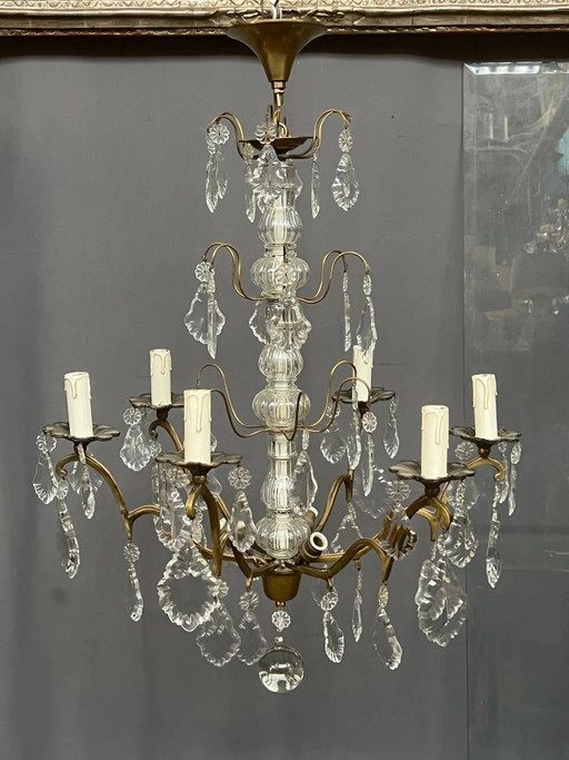Louis XV style chandelier in gilded bronze, adorned with crystal pendants. 8 light points. – kroonluchters (photo 2 of 7)