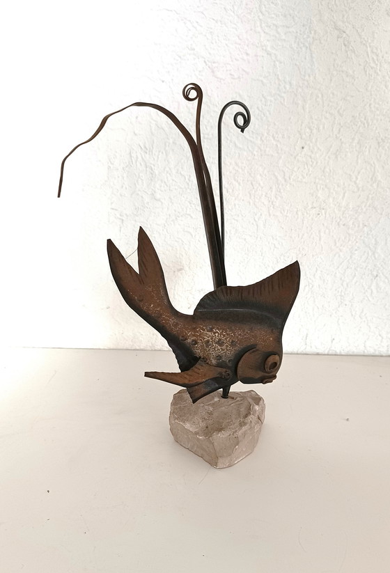 Image 1 of Pesce di rame degli anni Sessanta su roccia