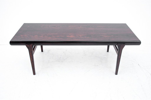 Coffee table, Denmark, 1960s. Design by Johannes Andersen.