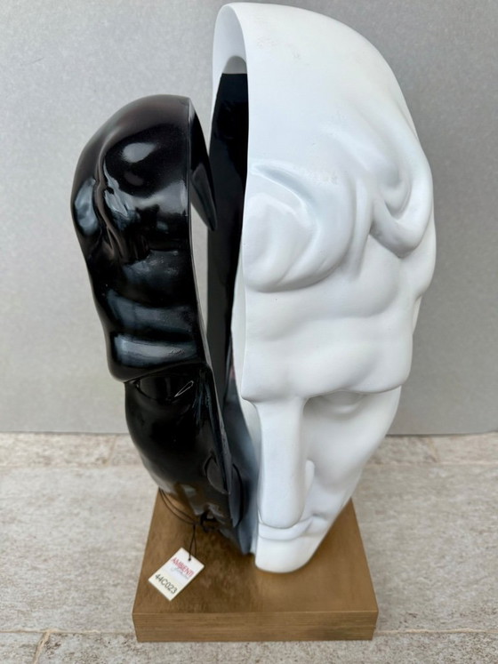 Image 1 of Modern Head Bust Statue Glamorous Environments Head Sculpture Man White