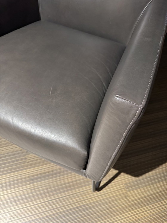 Image 1 of Design on Stock Tumbler fauteuil leder