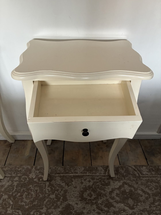 2 Beautiful Louis XV Style Nightstands – Wood (photo 3 of 6)