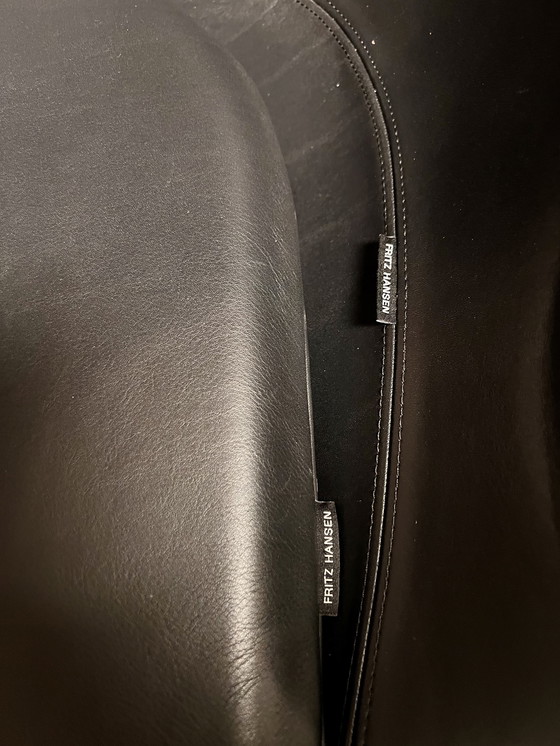 Image 1 of Fritz Hansen Egg Chair mit Fußhocker (limitierte Auflage)