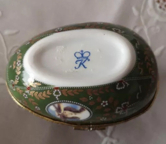 Image 1 of Porzellan Ei Dose Schatulle Manufaktur Rudolf Kämmer Golddekor