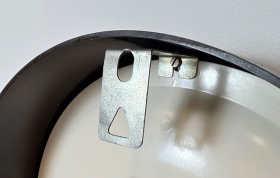 Industrial Bakelite Factory Wall Clock from Pragotron, 1960s – Glass, Plastic (photo 15 of 16)
