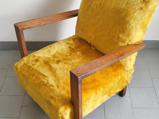 Image 1 of Vintage fauteuil uit de jaren 40, eikenhout en okerkleurig synthetisch bont, DLG Jean Royère, jaren 40