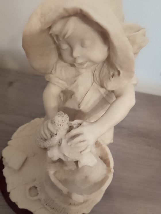 Image 1 of Sculpture italienne Giorgio Armani Capodimonte washday 