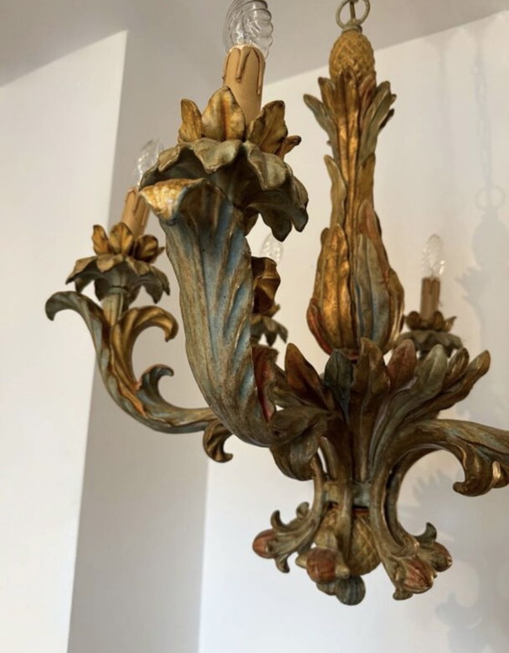 Image 1 of Kronleuchter aus geschnitztem Holz im Hollywood-Regency-Stil der 70er