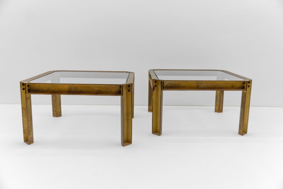 Image 1 of Tables d'appoint ou basses modèle T09 en laiton et verre, par Peter Ghyczy, années 1970, lot de 2