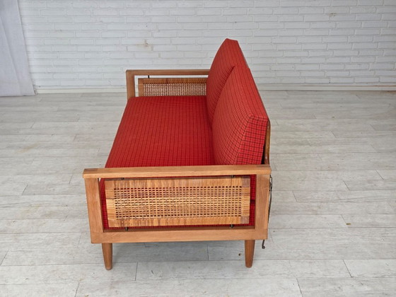 Image 1 of Sofá-cama con brazos abatibles danés, década de 1970, de Illum Wikkelsø, lana para muebles.