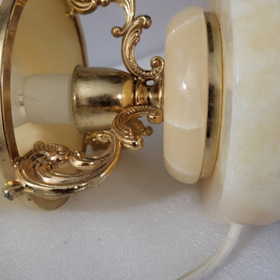 Image 1 of Lampe à poser en albâtre et laiton 