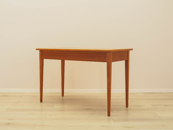 Image 1 of Escritorio de teca, diseño danés, década de 1970, fabricado en Dinamarca.