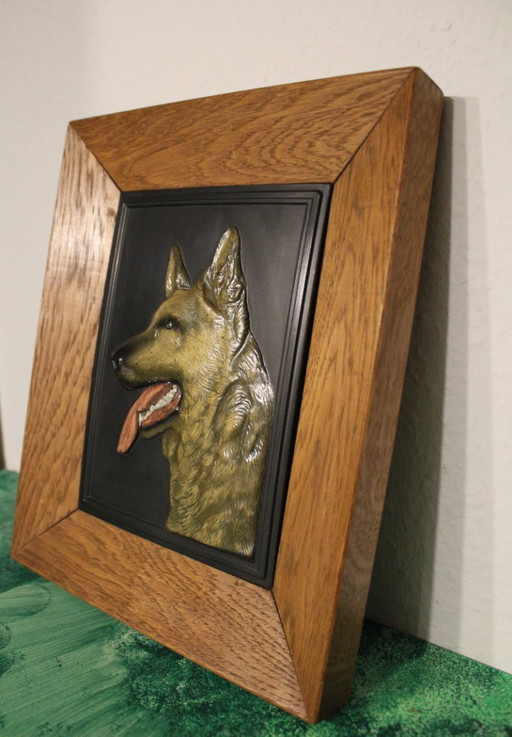 Handgefertigtes Schäferhund-Reliefbild im sehr massiven Holzrahmen, Einzelanfertigung, vintage vermutlich aus den 60er Jahren