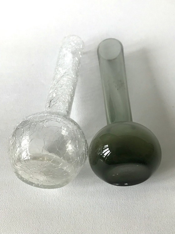 Image 1 of Paire de petits vases en verre vintage et charmants