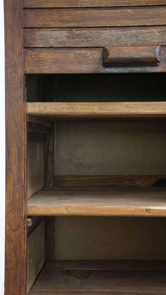 Image 1 of Mobiletto antico in rovere con due ante a rullo