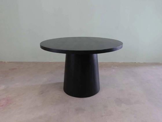 Image 1 of Vintage Urban Noir round dining table