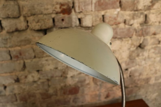 Image 1 of Kaiser Idell 6561 tafellamp in crèmewit * reliëf kathedraal * Bauhaus * jaren 1950 * Mid-Century * Vintage