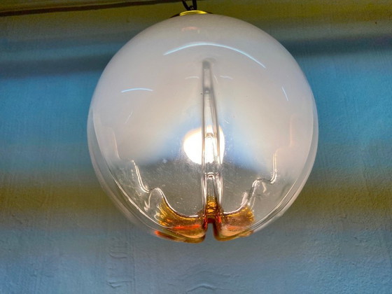 Image 1 of Lampada a sospensione a globo in vetro della metà del secolo scorso anni '60-'70