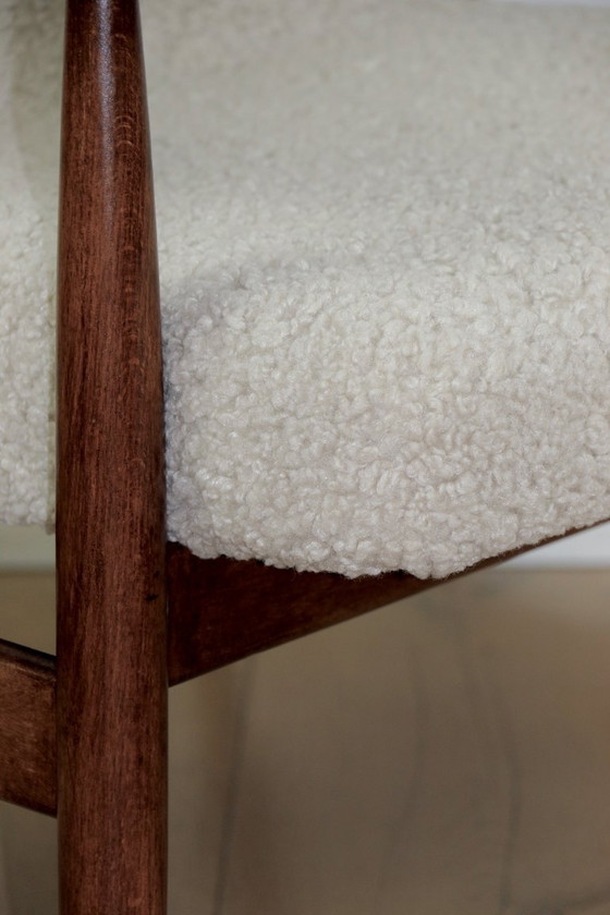 Image 1 of Poltrona vintage GFM 300-202 design J.Kedziorek Loft anni '70 vintage bouclé agnello beige - 2 pezzi disponibili