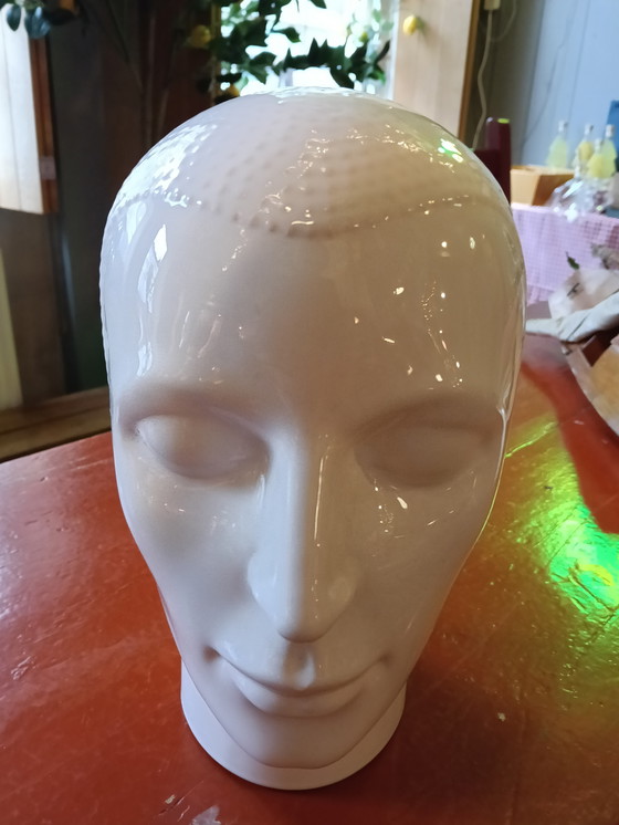 Image 1 of Porcelain mannequin head - sleek and timeless