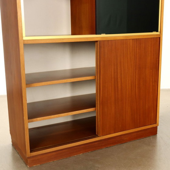 Image 1 of Bibliothèque avec étagères et vitrine des années 1960