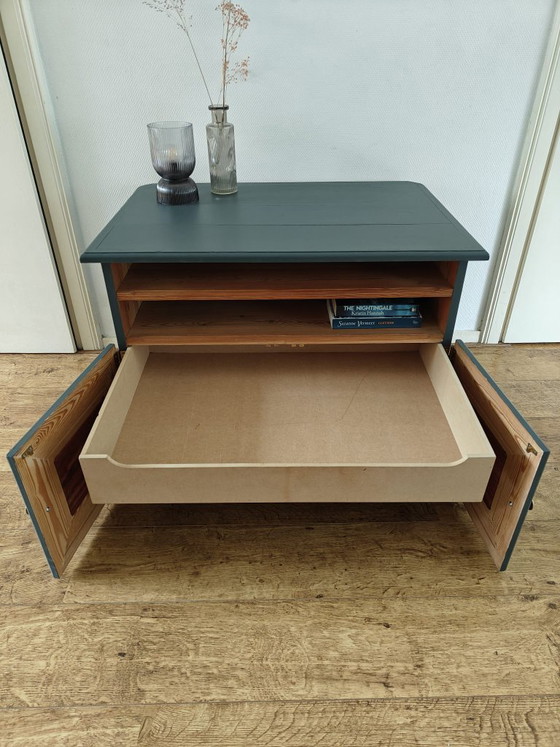 Meuble gris-bleu vintage / Meubles tv – Détails en bois – Brass, Wood (photo 5 of 7)