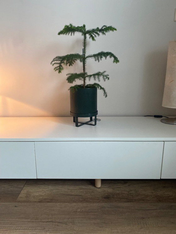 Image 1 of Fernsehschrank mit Stauraum (gekauft bei Lundia)