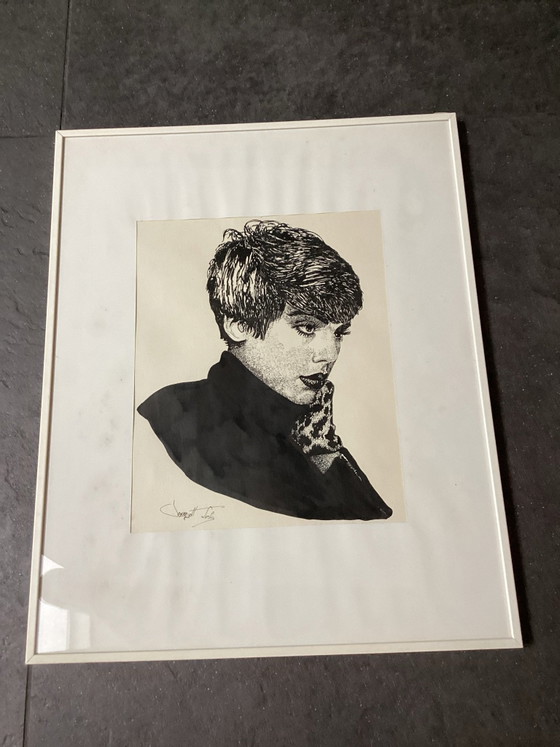 Vintage Pop Art Portrait of Style Icon ‘Twiggy’ (Sovereign Leslie)., Glass, Paper, Black (photo 4 of 6)