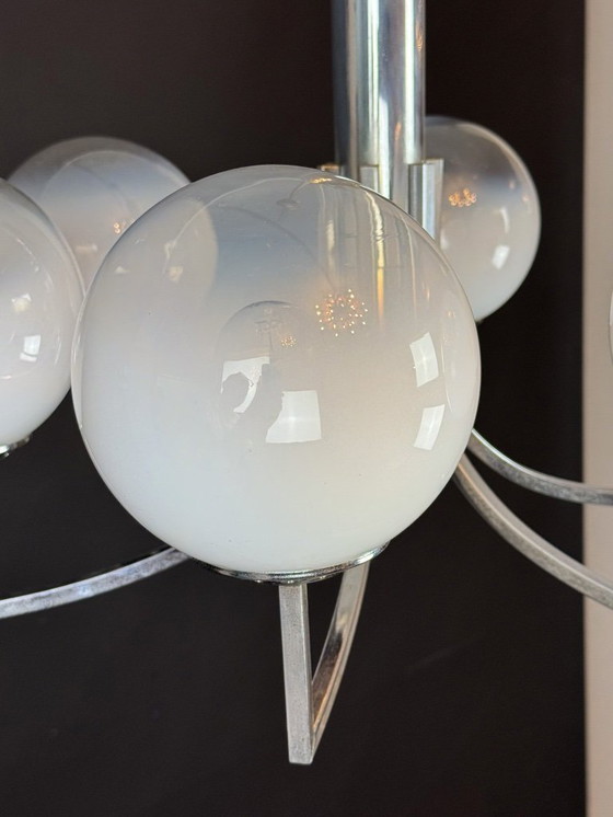 Image 1 of Lampadario a sei bracci in sfere di vetro di Murano e cromo. Italia anni '60
