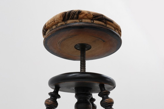 Image 1 of Taburete de piano ajustable Art Déco con tapizado original, Francia, década de 1920
