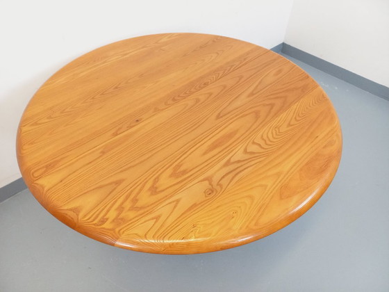 Image 1 of Vintage Seltz round dining table from the 70s/80s in solid blond elm with extensions