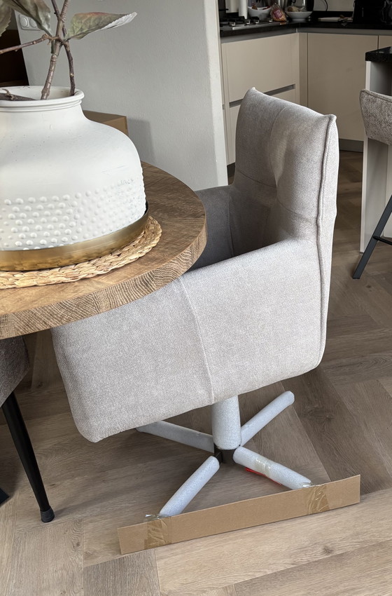 Image 1 of Moods Milano dining table chair 6x be handsome nature 01 Iras 360 anodic