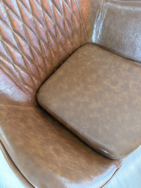 Image 1 of Aviator egg chair aluminium cognac leather origineel