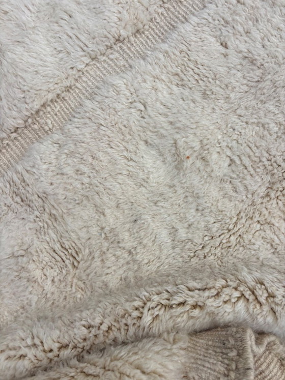 Image 1 of Großer marokkanischer Beni Ouarain Teppich – 280 x 410 cm – Handgefertigter minimalistischer Wollteppich in Natur-Elfenbein