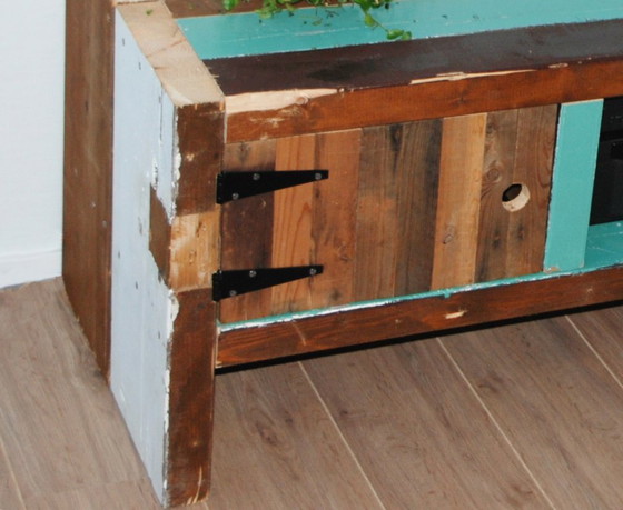 TV-Möbel – Wood (photo 3 of 5)