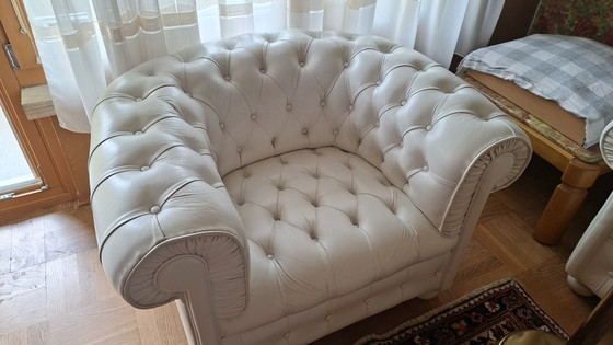 Chesterfield Bank + Fauteuil + Voetenbank – 3-5 zitsbanken, Leather, Wood (photo 4 of 6)