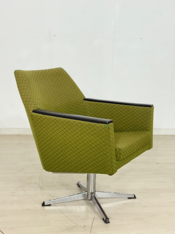 Image 1 of Vintage armchair, swivel armchair