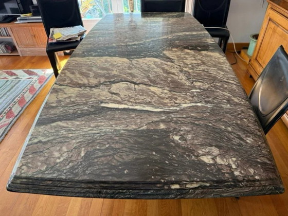 Image 1 of Table de salle à manger en marbre Roche Bobois années 80-90 – Piètement hexagonal