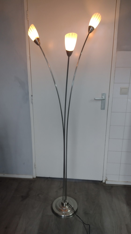 Image 1 of Retro vloerlamp met 3 glazen schelpkappen