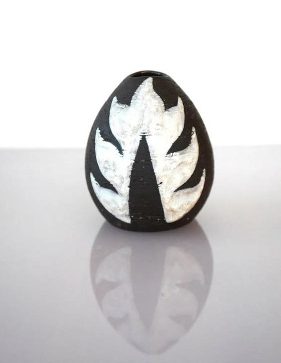 Image 1 of Vintage Danish pottery vase with graphic monochrome design and glazing from Helge Österberg