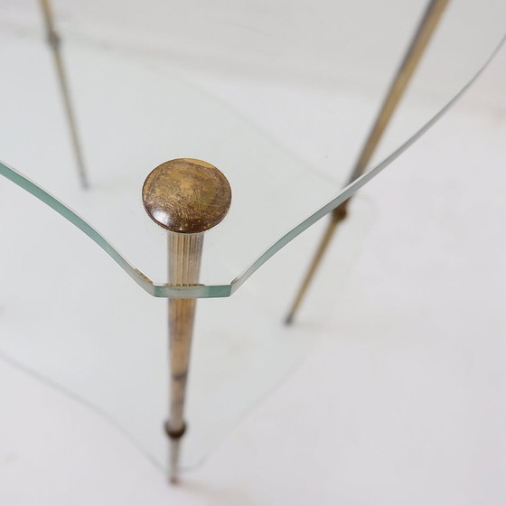 Image 1 of Table d'appoint en laiton avec double plateau en verre, style Maison Jansen - Circa 1940